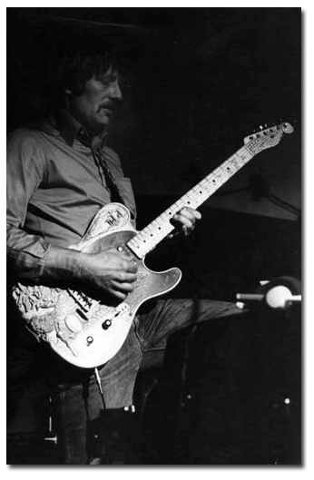 Larry Knechtel plays his Fender Broadcaster with Bread